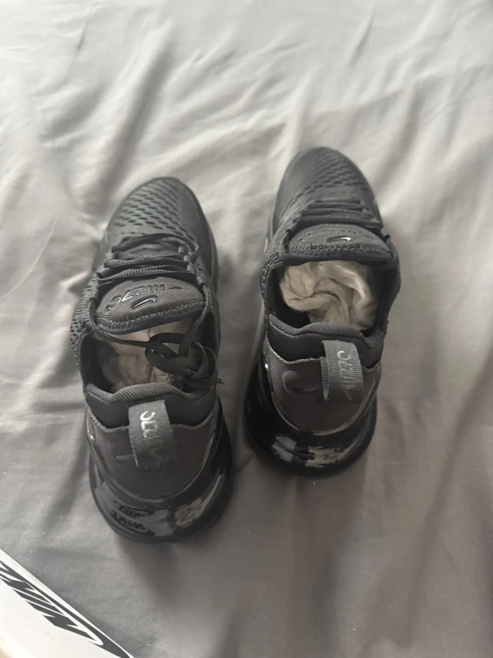BNIB Nike Air Max 270 Triple Black - Picture 6 of 9